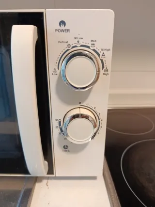 Microondas Orbegozo Blanco