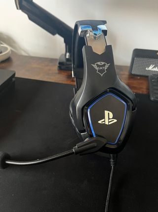 Consola PlayStation 4 Slim Negra