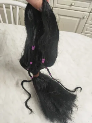 Parrucca indiana con trecce e fascia