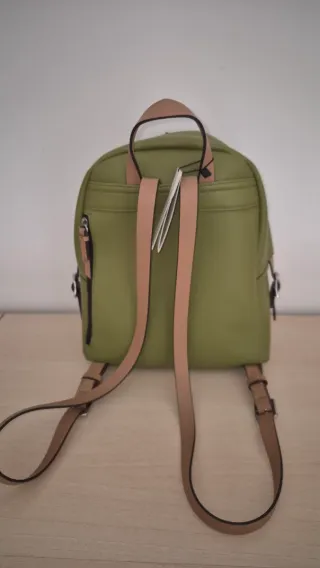 Mochila verde estilo casual