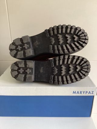 Zapatos plataforma ante marrón de “Marypaz”