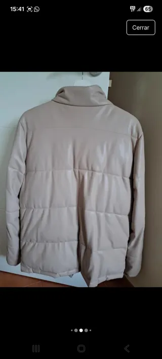 Plumífero acolchado beige mujer