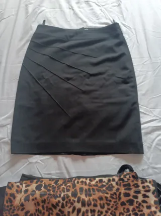 Lote de 5 Faldas Cortas. 3 euros cada una.