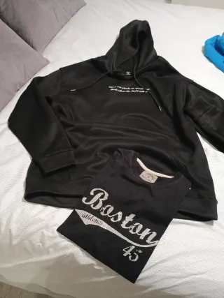 Sudadera XL y de regalo camiseta L Negra