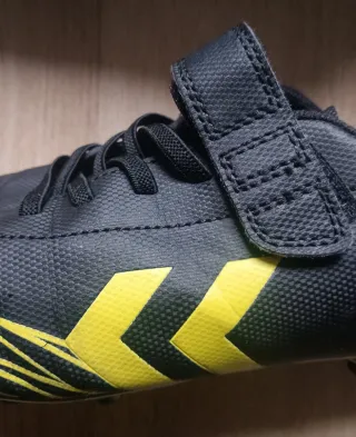 Botas de fútbol Hummel talla 36