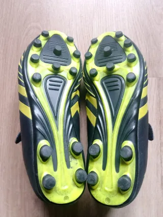 Botas de fútbol Hummel talla 36