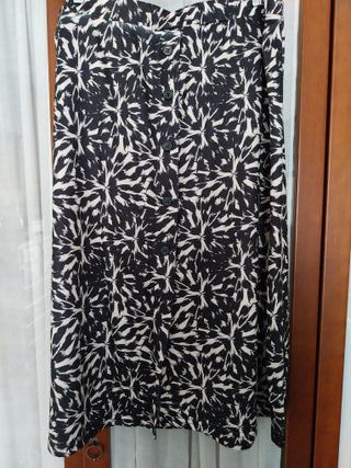 Falda Precchio Estampada en blanco y negro