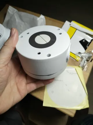 Base+Cámara Golmar Domo 21D4D 2.8mm. Nuevas