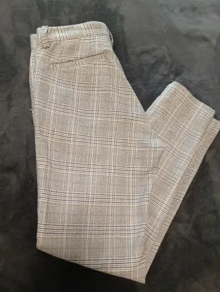 Pantalón de vestir gris tobillero