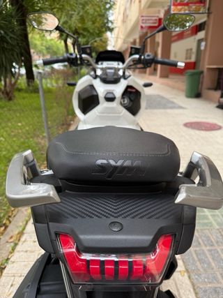 SYM ADX 125 SCOOTER