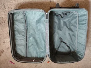 Maleta 65x42x28 Negra y Roja