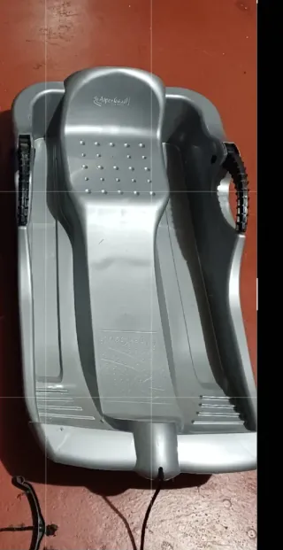 Trineo de nieve plateado