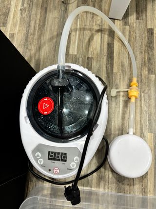 Spa Capilar con cúpula de vapor color negro.