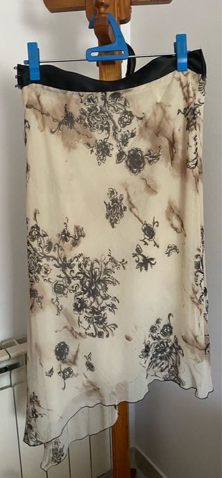 Falda elegante beige y negra