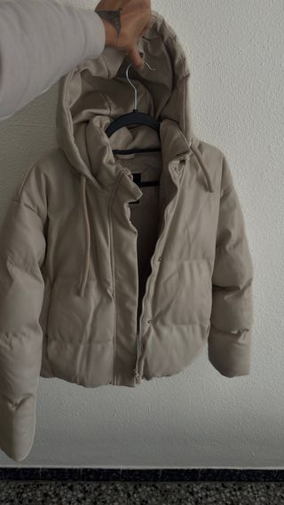 Chaqueta cuero sintético acolchada beige mujer