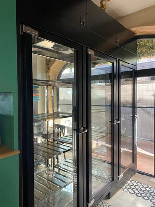 Armario refrigerador cristal vino