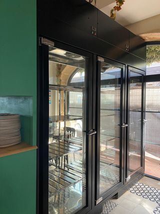 Armario refrigerador cristal vino