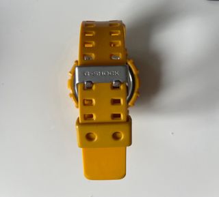 Reloj G-Shock GA-100 Analógico-Digital Amarillo