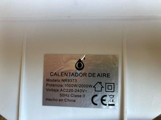 Calefactor blanco con 2 niveles de calor