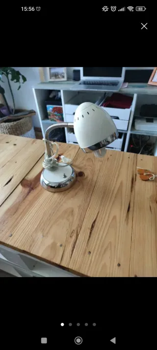 Lámpara de escritorio flexible