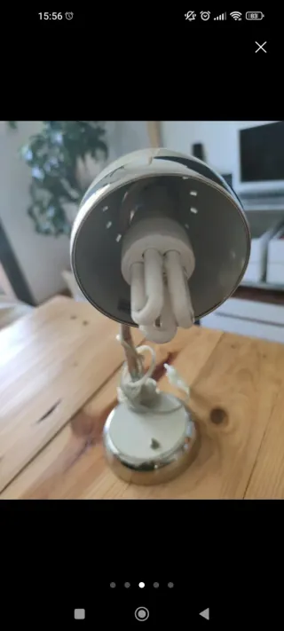 Lámpara de escritorio flexible