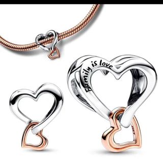Pulsera Pandora con charms Corazones