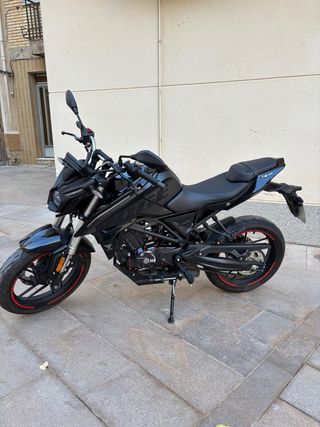 Voge 125R Negra