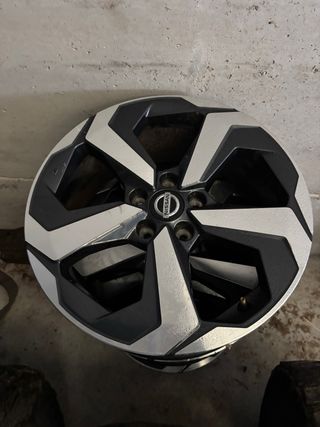 Llantas Nissan 18”