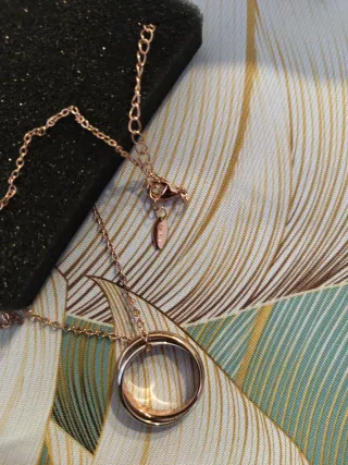 Collar Di Lusso Anillos Entrelazados