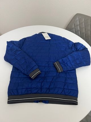 Cazadora acolchada Zara azul Talla S