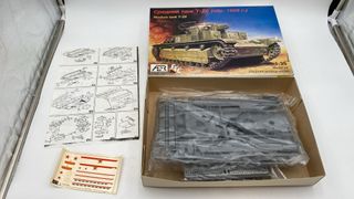 AER35010 AER T-28 Medium Tank Early Version 1/35
