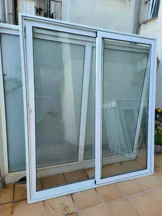 Balconera corredera 189 de ancho 209 de alto