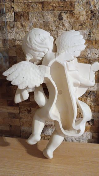 Ángel de marmolina con lira