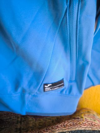 Sudadera del Granada CF en la talla XXL