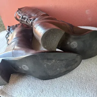 Stivali in pelle marrone donna