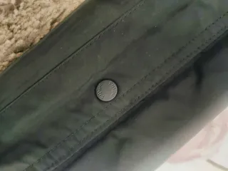 Giacca Refrigue nera con interno marrone