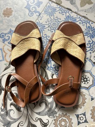 Sandalias Zara T.35 Niña/Mujer Piel y Rafia