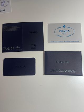 Gafas de sol Prada negras