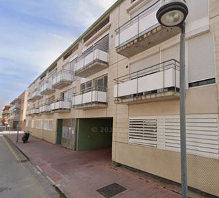 Alquiler parking con trastero