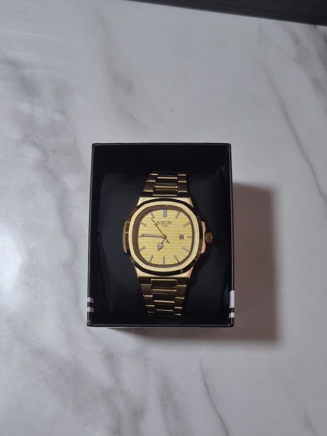 Orologio stile Nautilus 42mm | Oro pieno