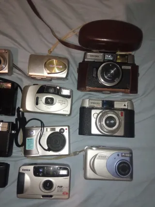 Lote di 11 Fotocamere Olympus, Nikon, HP