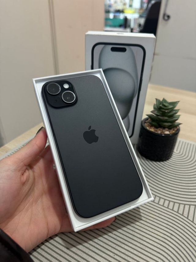 iPhone 15 128gb SEMI NUEVO