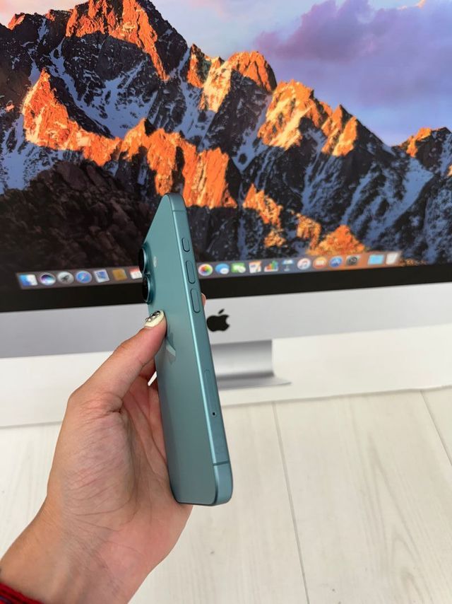 iPhone 16 Plus 256gb SEMI NUEVO