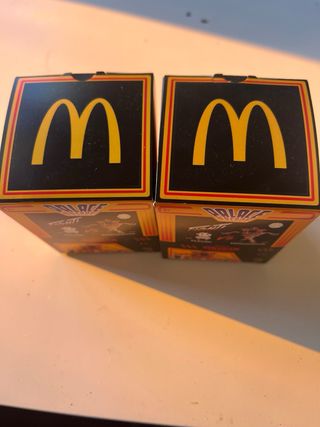 Dos Cajas Stranger Things Heroes Sorpresa