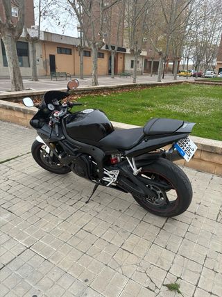 Yamaha R6 2005 Negra