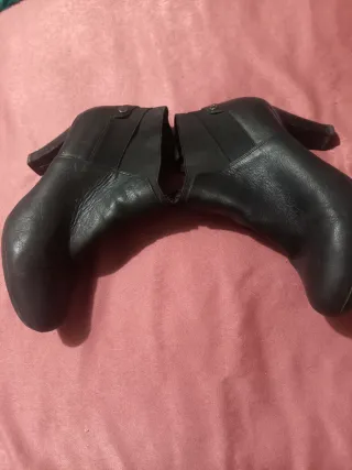 Tronchetti in pelle neri Geox