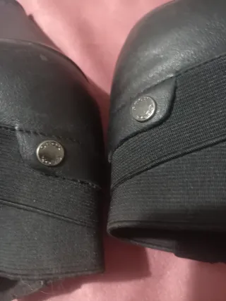 Tronchetti in pelle neri Geox