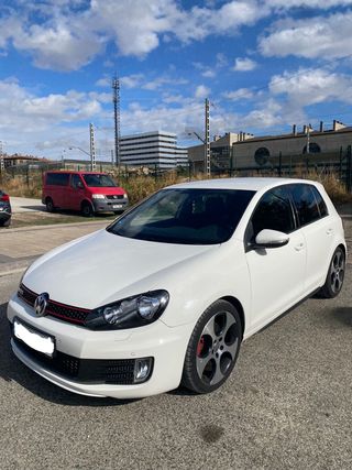 Volkswagen Golf GTI 2010 211CV 2.0TSI MANUAL
