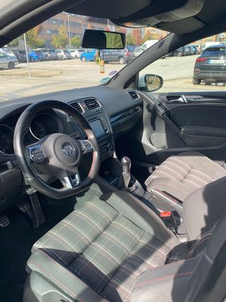 Volkswagen Golf GTI 2010 211CV 2.0TSI MANUAL
