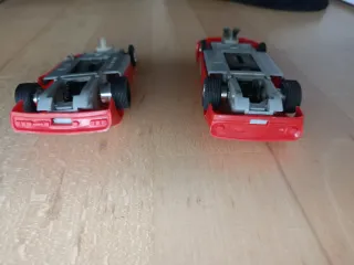 2 Coches de Juguete Poly Rojos